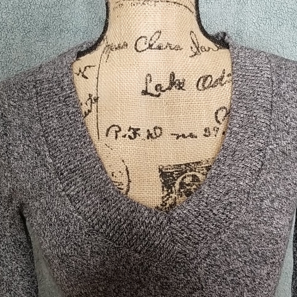 Express Sweater - Picture 6 of 8